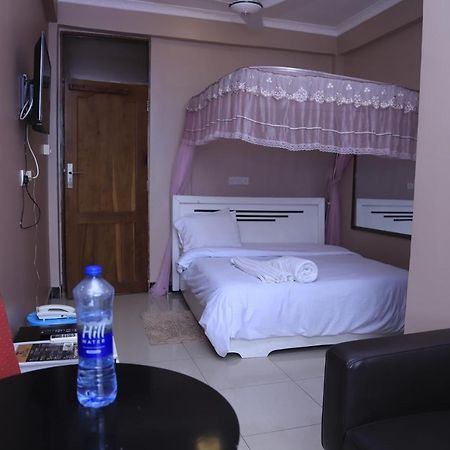 B10 Airport Lodge Dár Al-Szalám Kültér fotó