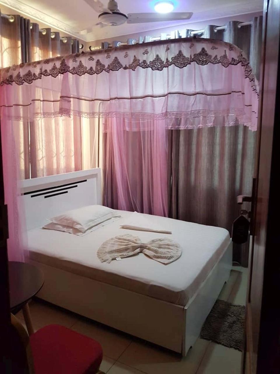 B10 Airport Lodge Dár Al-Szalám Kültér fotó